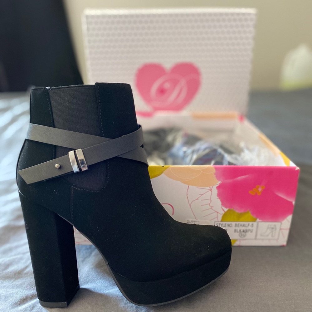 Delicious Black Booties